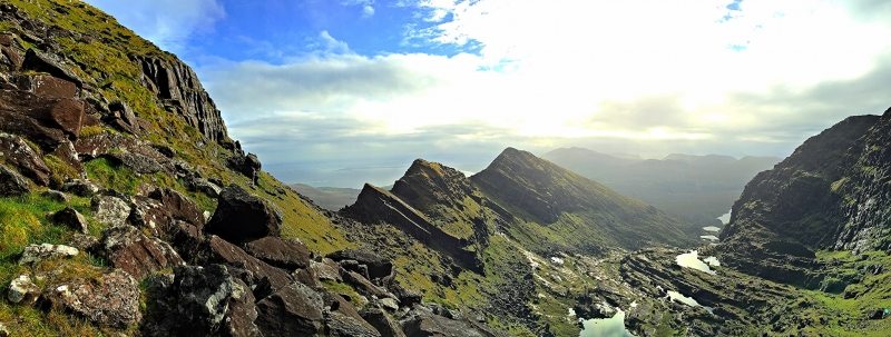 Mountain_Brandon_View_of_Faha_Ridge_from_the_ladder_Tralee_Dingle_Kerry_Bay_Area_Wild_Atlantic_Way_Ireland